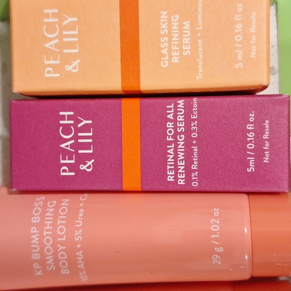 Peach and Lily - Picture 5 of 6